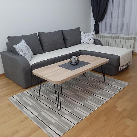 Apartman Viaggio Сремська Митровиця Екстер'єр фото